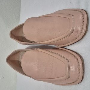 Tod's made in Italy women's size 34.5 .